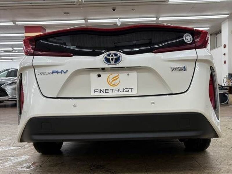 PRIUS PHV