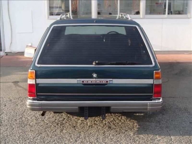 GLORIA WAGON