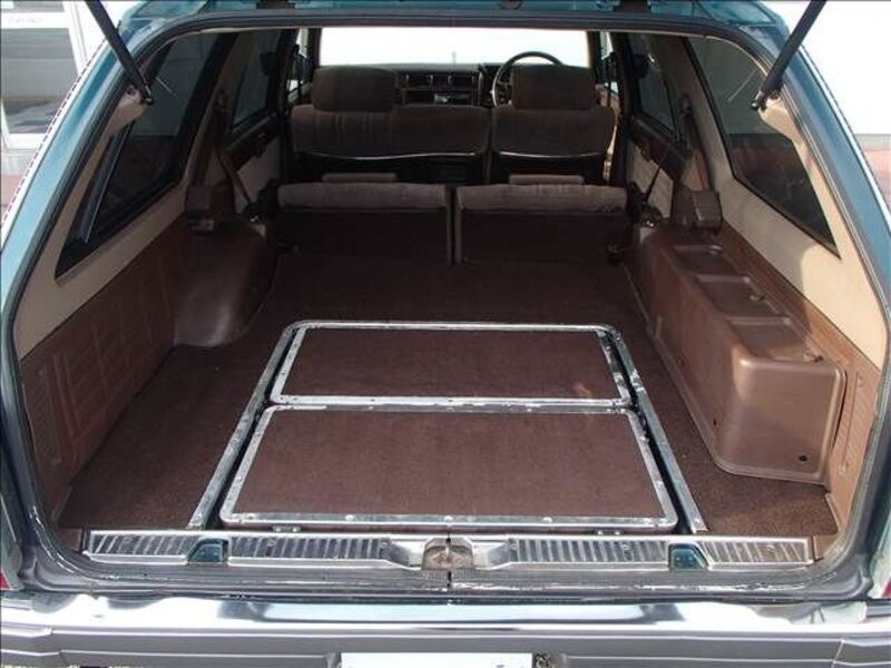 GLORIA WAGON