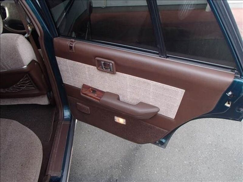 GLORIA WAGON