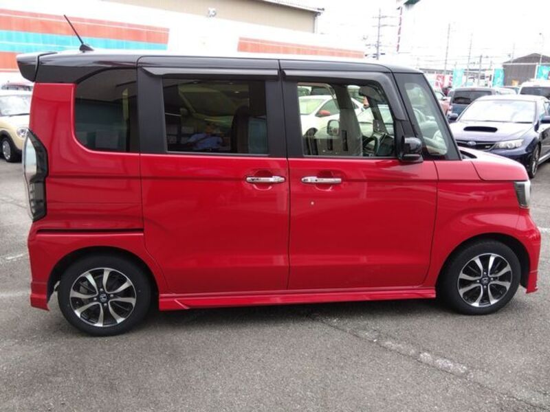 N BOX CUSTOM