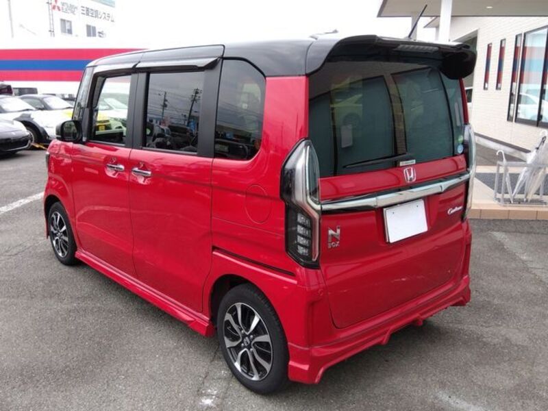 N BOX CUSTOM