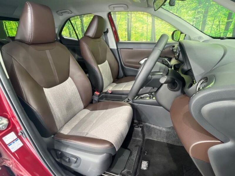 YARIS CROSS