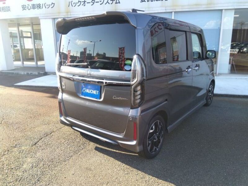 N BOX CUSTOM