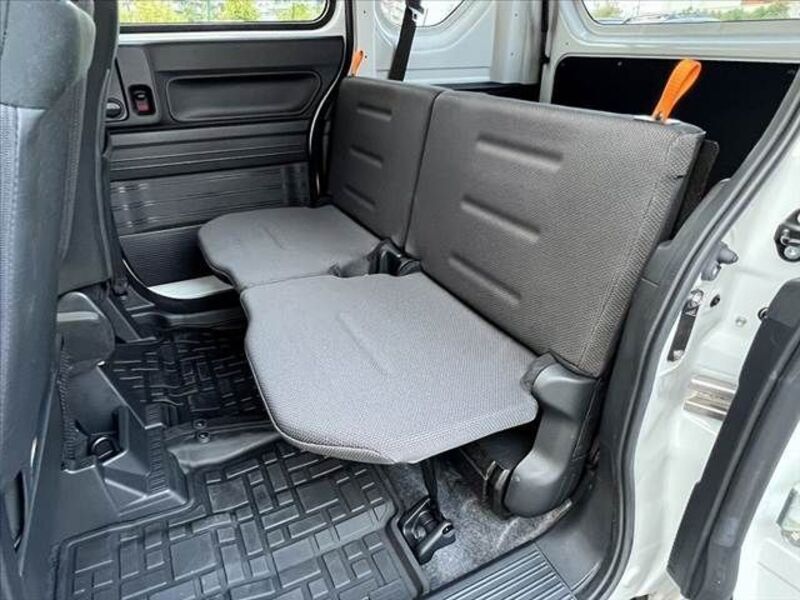 N-VAN