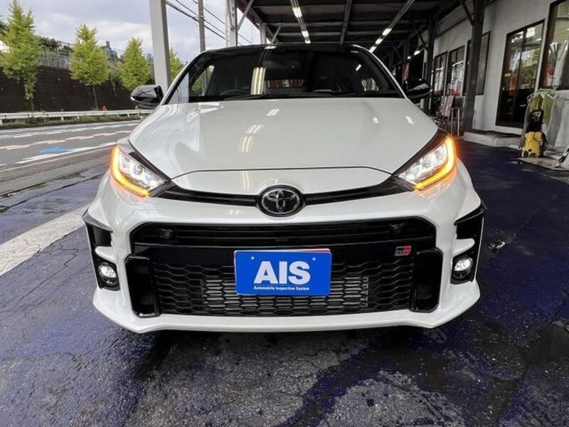 GR YARIS