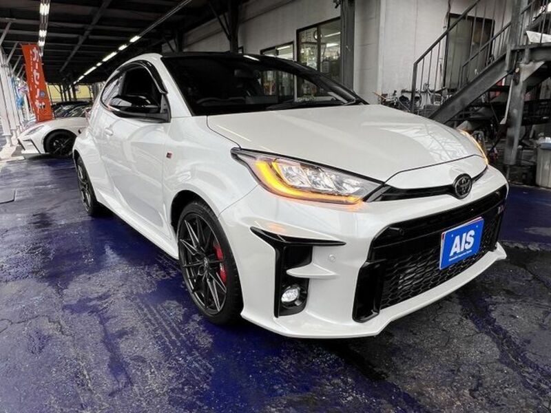 GR YARIS