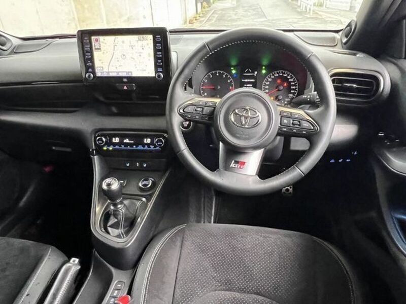 GR YARIS