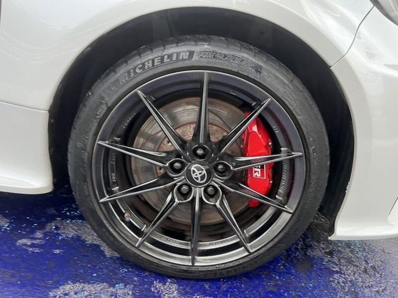 GR YARIS