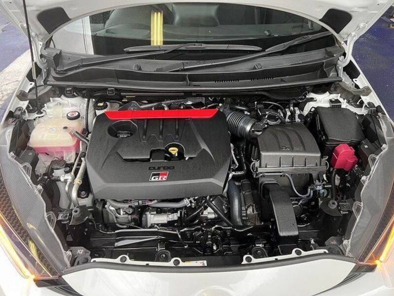GR YARIS