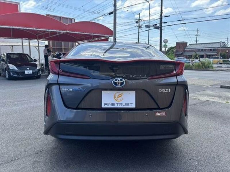 PRIUS PHV