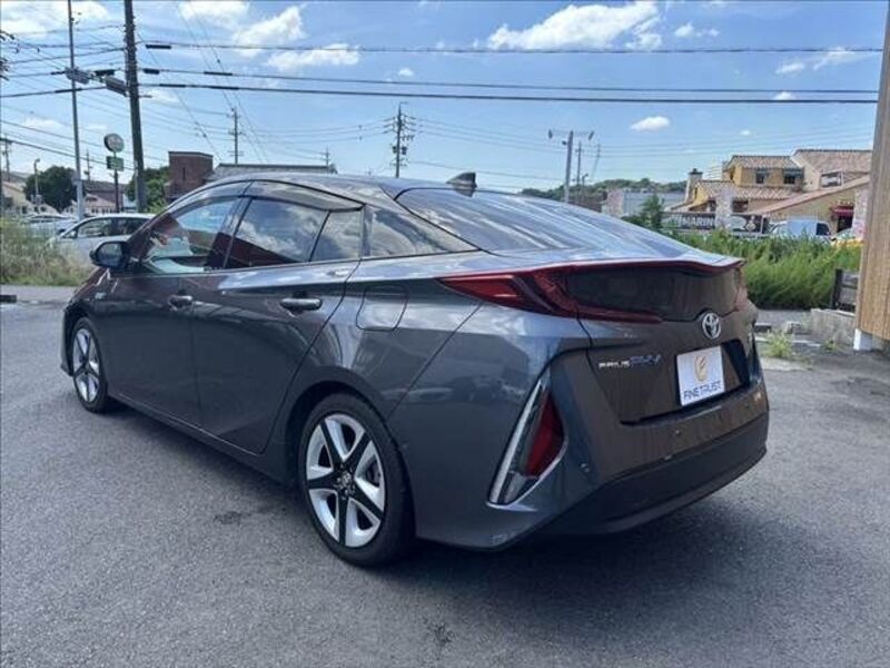 PRIUS PHV