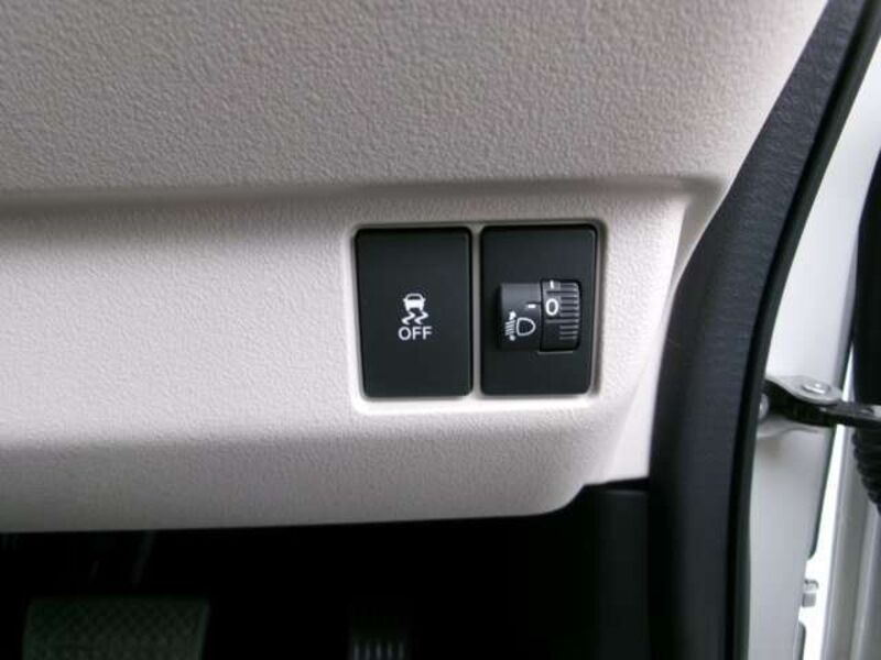 N BOX