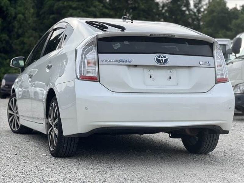 PRIUS PHV