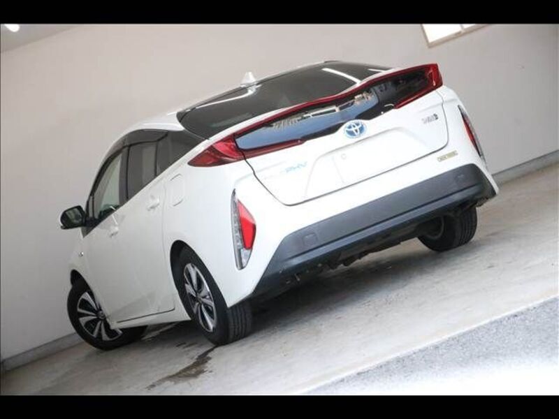 PRIUS PHV