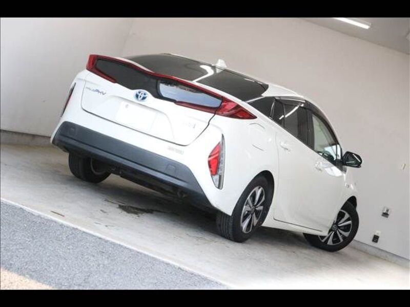 PRIUS PHV