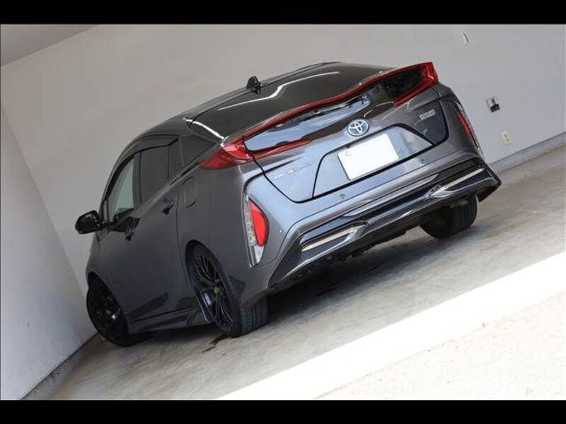 PRIUS PHV