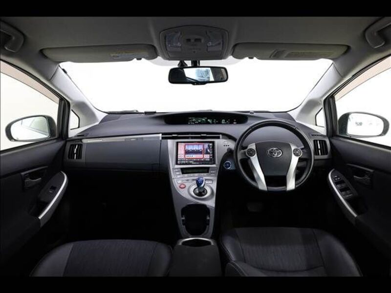 PRIUS PHV