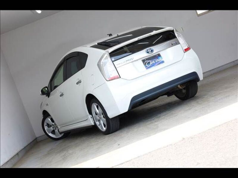 PRIUS PHV