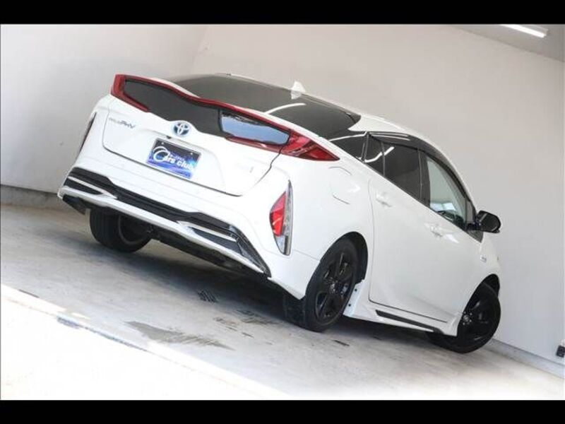 PRIUS PHV