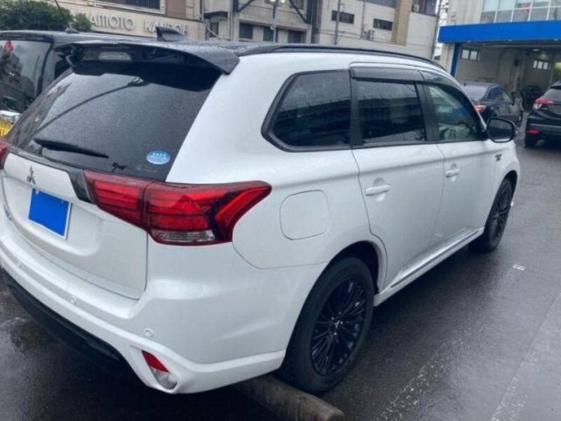 OUTLANDER PHEV