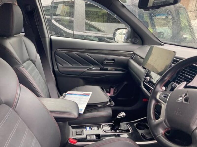 OUTLANDER PHEV