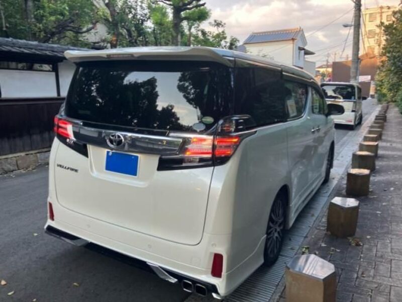 VELLFIRE