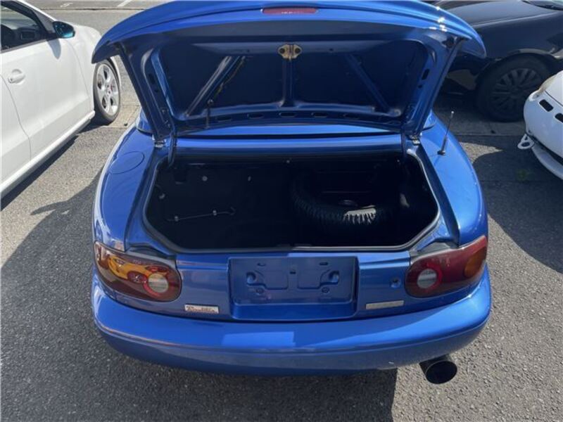 EUNOS ROADSTER