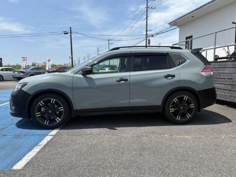 X-TRAIL