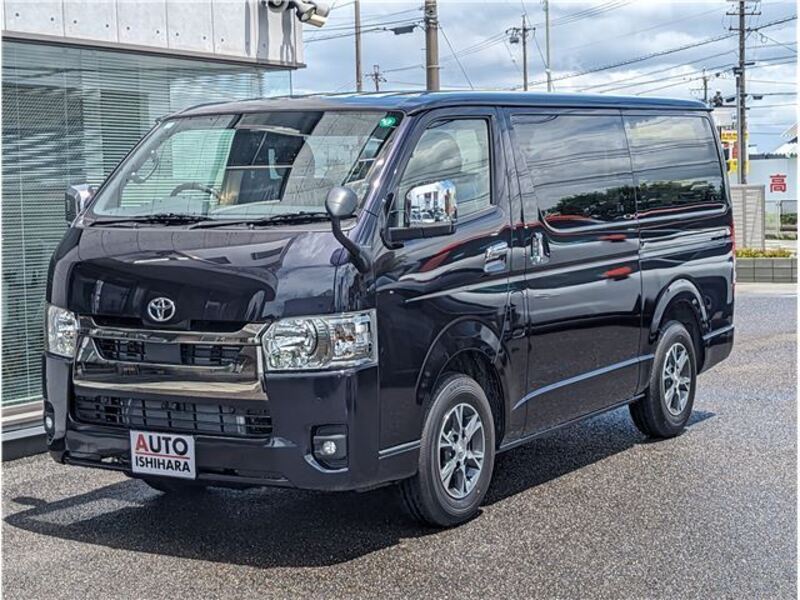 TOYOTA HIACE