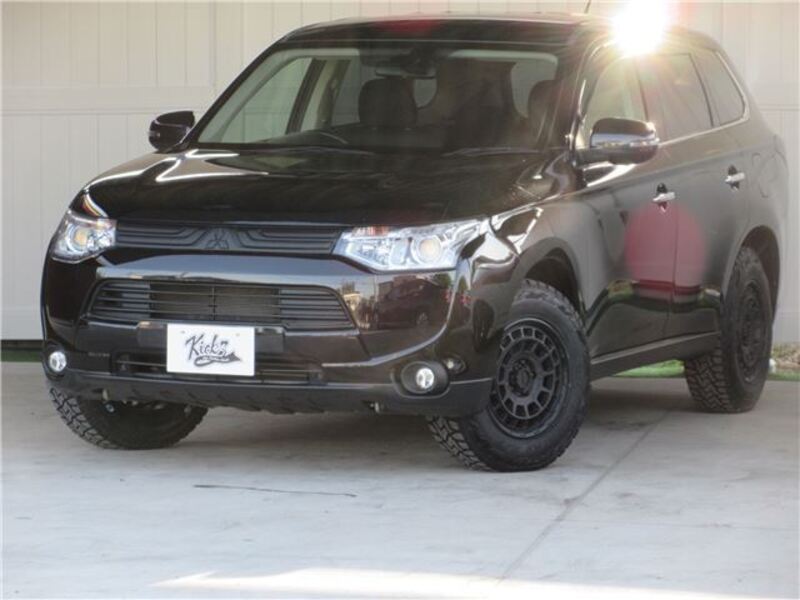 OUTLANDER-0