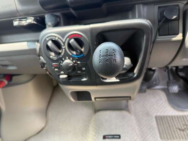 MINICAB VAN