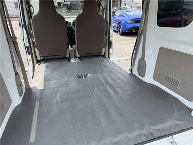 MINICAB VAN