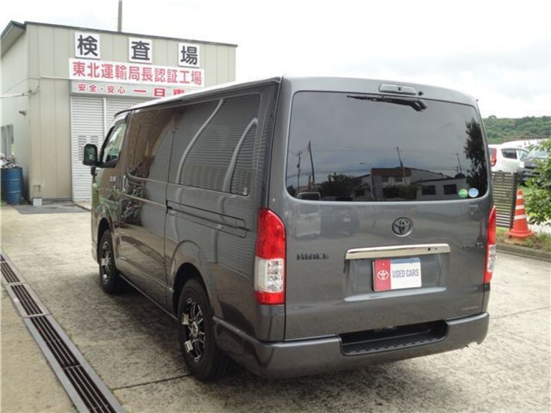 HIACE VAN