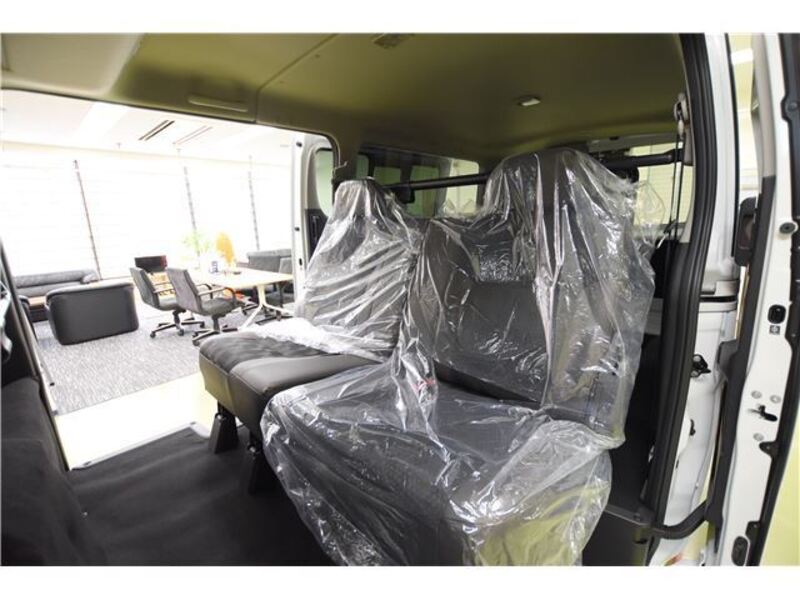 CARAVAN VAN