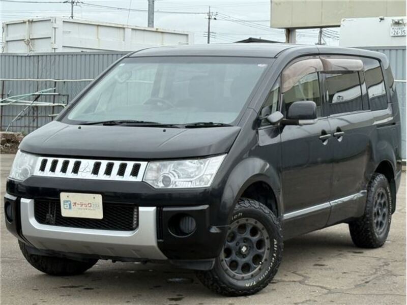 MITSUBISHI DELICA D5