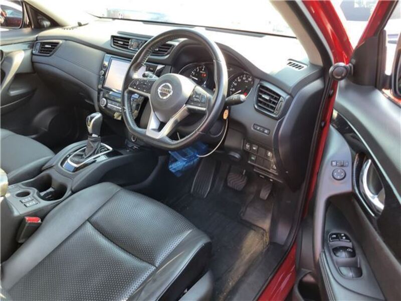 X-TRAIL