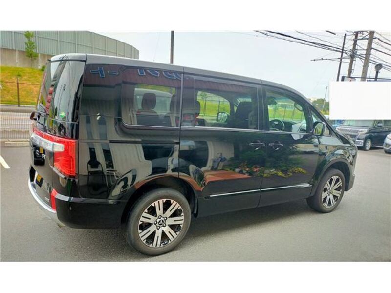 DELICA D5