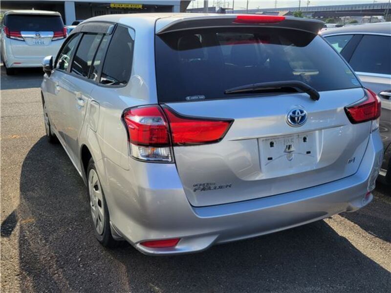 COROLLA FIELDER