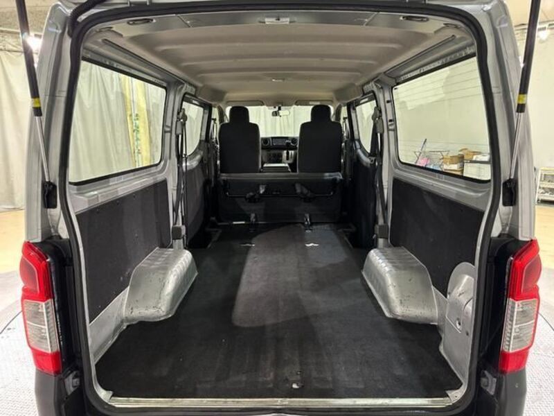 NV350 CARAVAN