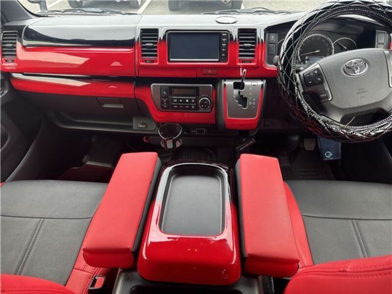 HIACE VAN