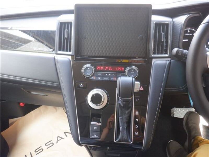 DELICA D5