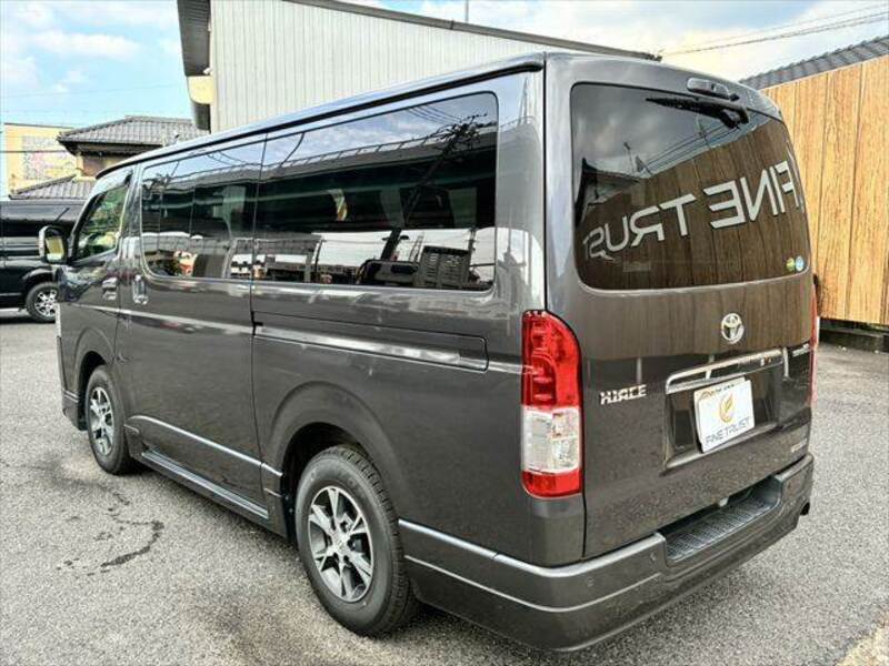 HIACE VAN