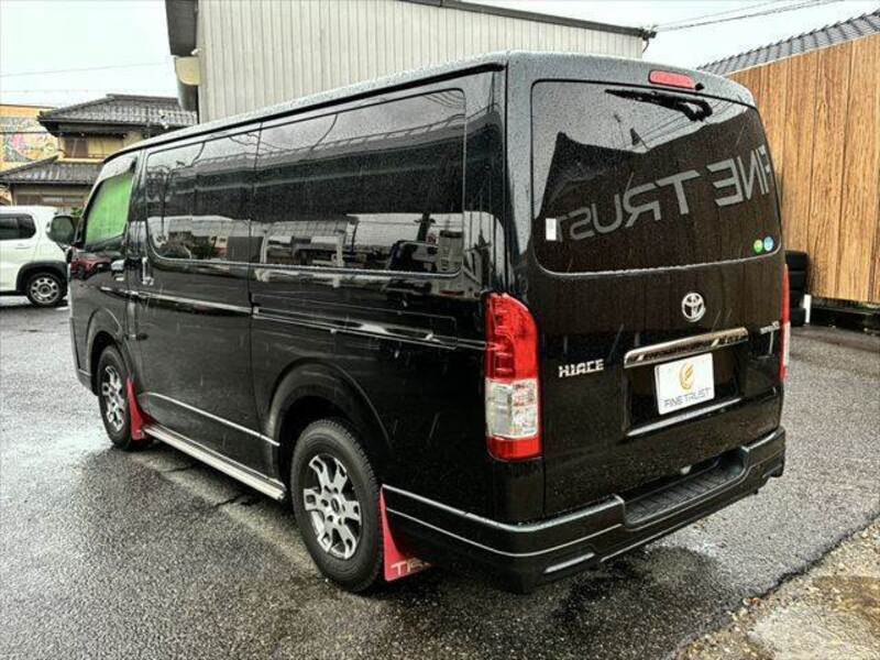 HIACE VAN