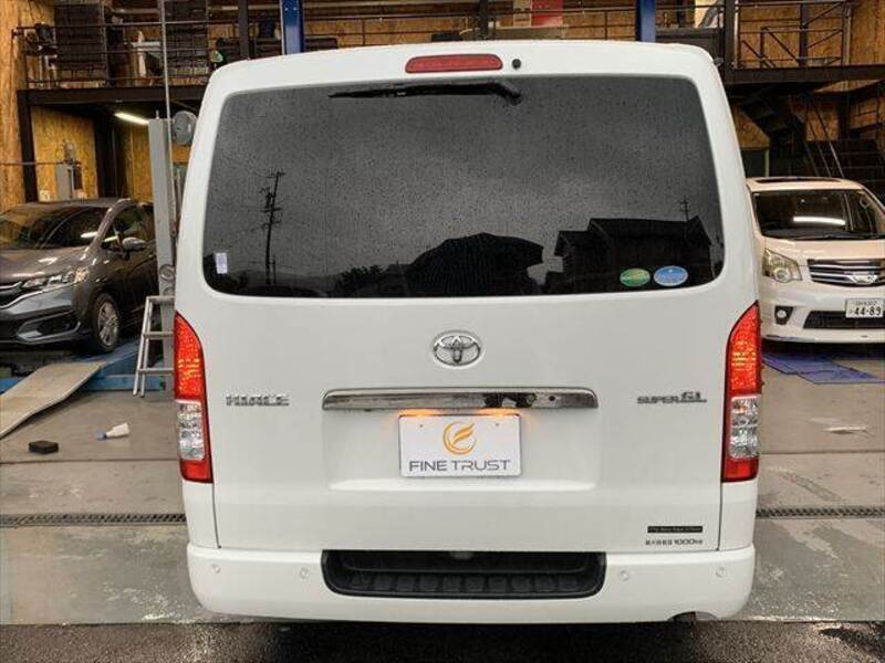 HIACE VAN
