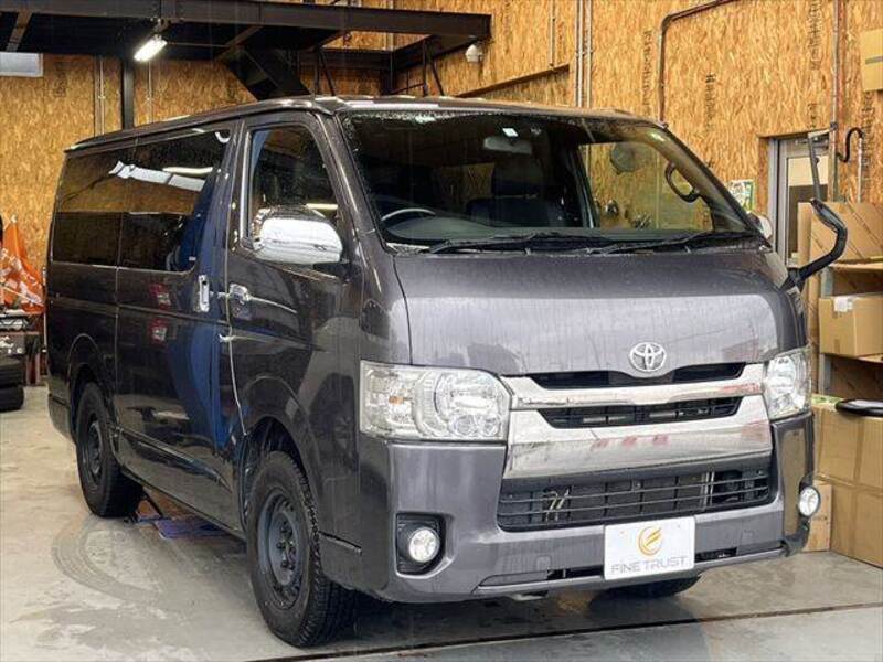 HIACE VAN