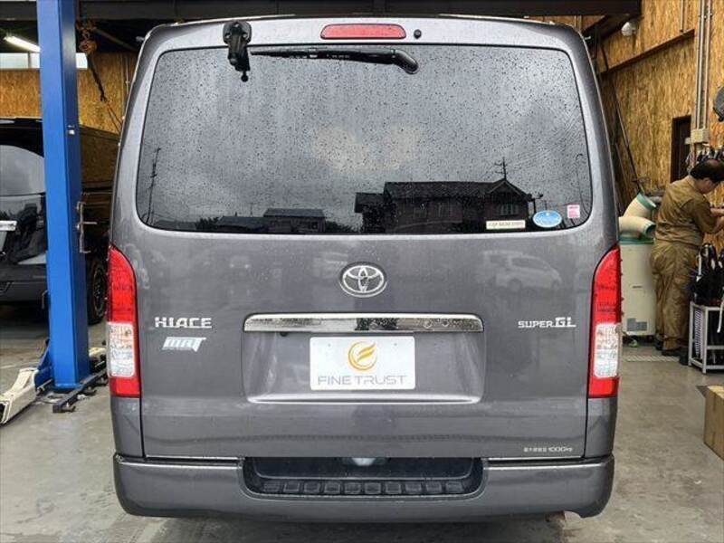 HIACE VAN
