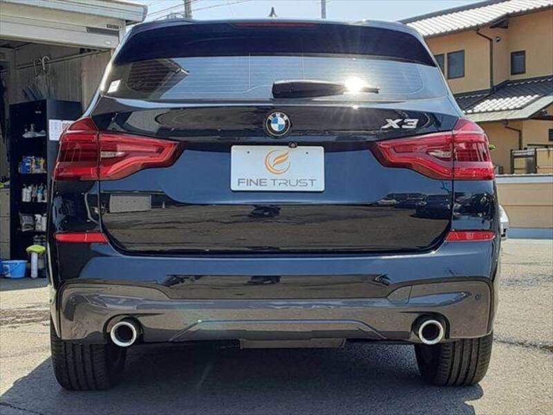X3