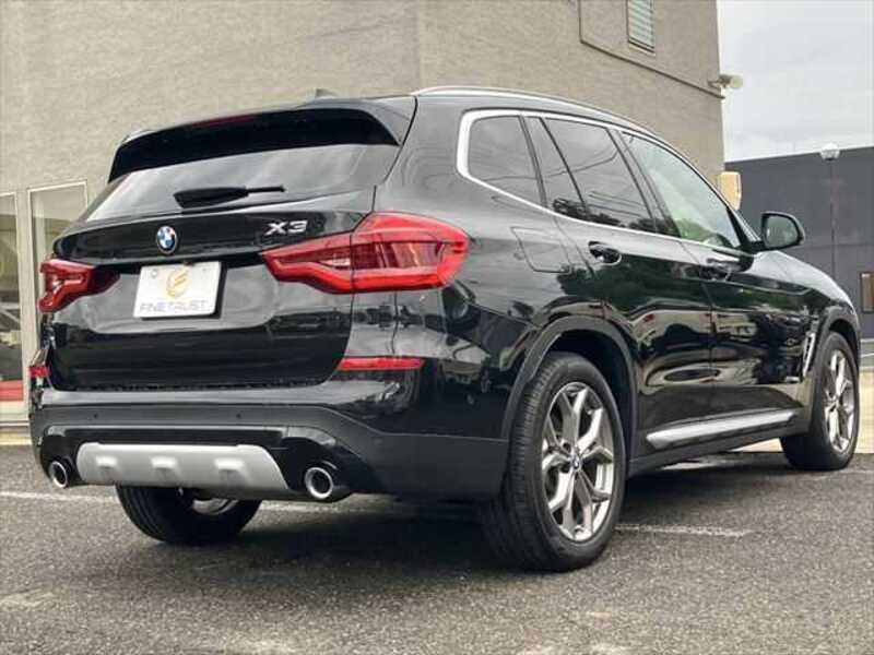X3