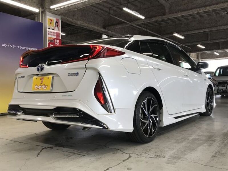PRIUS PHV